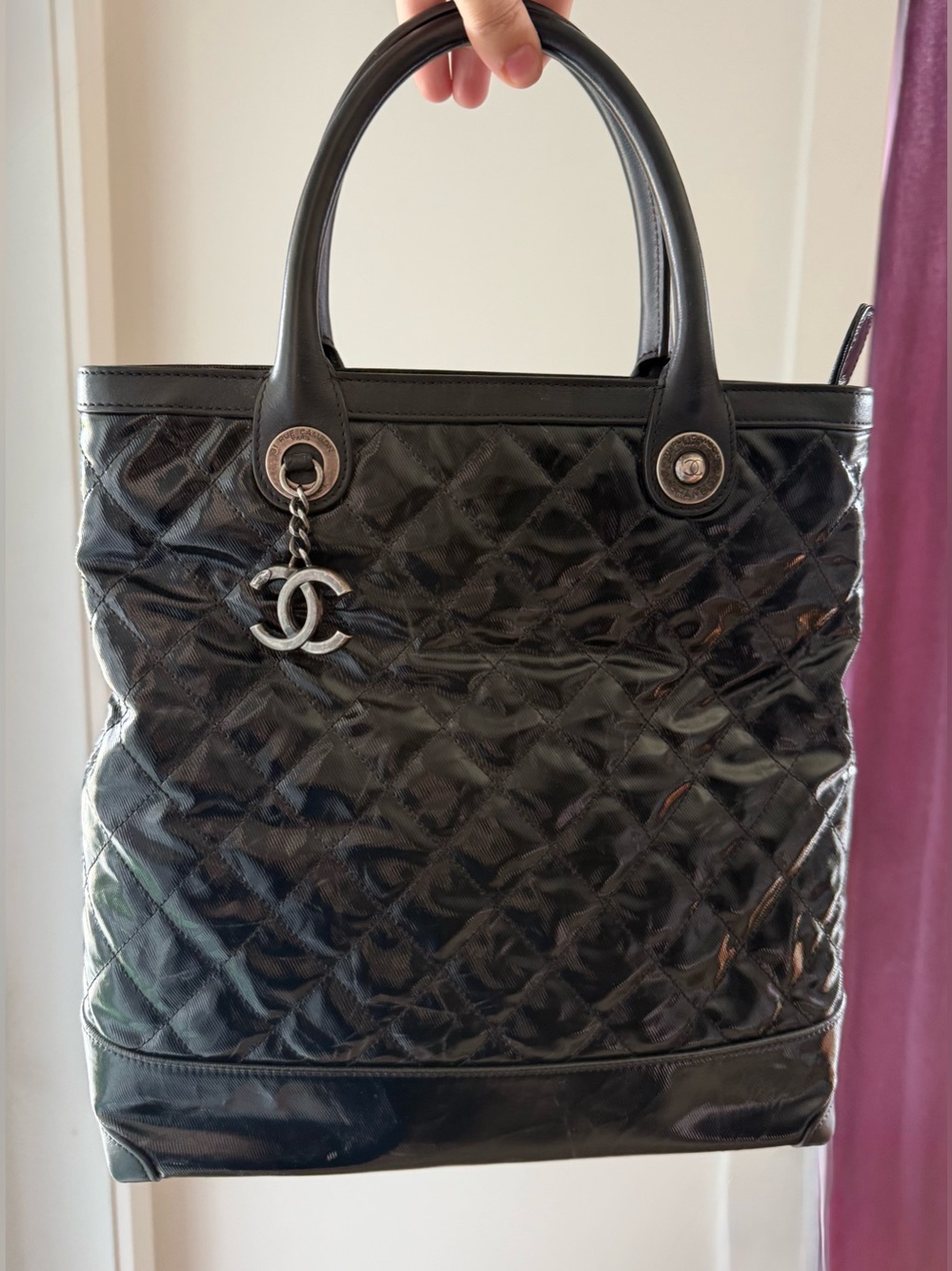 Authentic - Chanel small Cambon black quilted tote bag - Picture 4 of 15